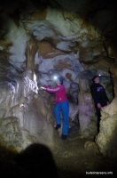 В пещере Пикетная Сталактиты в пещере Пикетная, первый зал