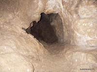 Колодец на нижний ярус Пещера Перламутровая
пещера Дженту