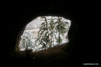 Вид из пещеры Ар-Эд Пещера Ар-Эд
самшит