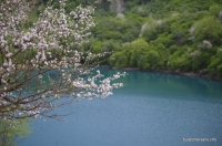 Цветущие деревья у озера Озера Шанхоре
Озёра Хадхурей