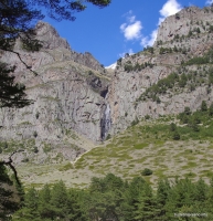 Водопад Абай-Су Чегем
Кабардино-балкарский высокогорный заповедник
водопад Абай-Су
столбчатые образования базальт