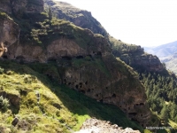 Гроты Пещерный город Ванис-Квабеби
Ванские пещеры