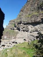 Часовня на скальной полке Пещерный город Ванис-Квабеби
Ванские пещеры