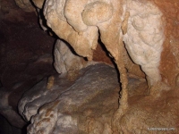 Натечка в пещере АрЭд пещера
натечные образования