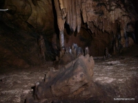 Сталактиты в пещере пещера Амбицукова
сталагмиты