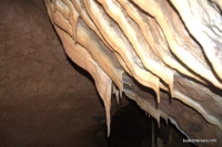 Причудливые ребра сталактитов Пещера Холодильник
