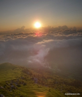 Рассвет с вершины Большого Тхача Большой Тхач
туман утро облака