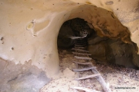 Лестница в пещеру на Кутанке Кутанка
пещера в песчанике
