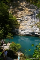 Голубое озеро в Абхазии Голубое Озеро по пути на озеро Рица