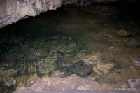 Внутри подземного озера подземный резервуар с водой