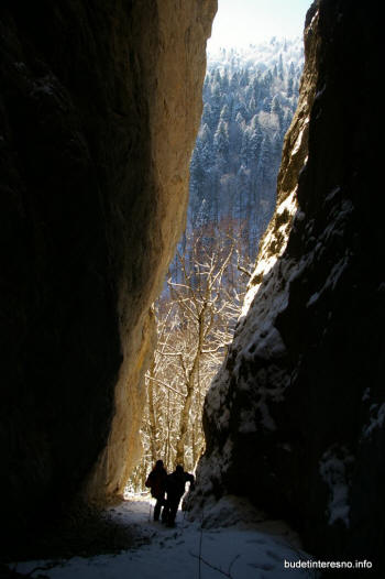 своеобразный каньон на горе Раскол