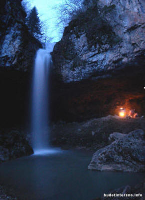 Чинарев водопад в Мезмае