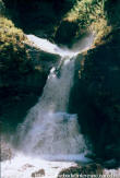 водопад на притоке