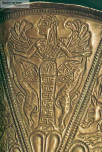 Деталь зеркала. Изображение богини Кибелы со львами в руках. Келермесскии курган № 4, 1903